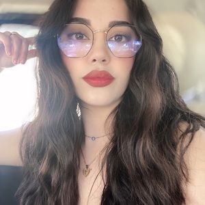 Meet your Posher, Taylor-jade